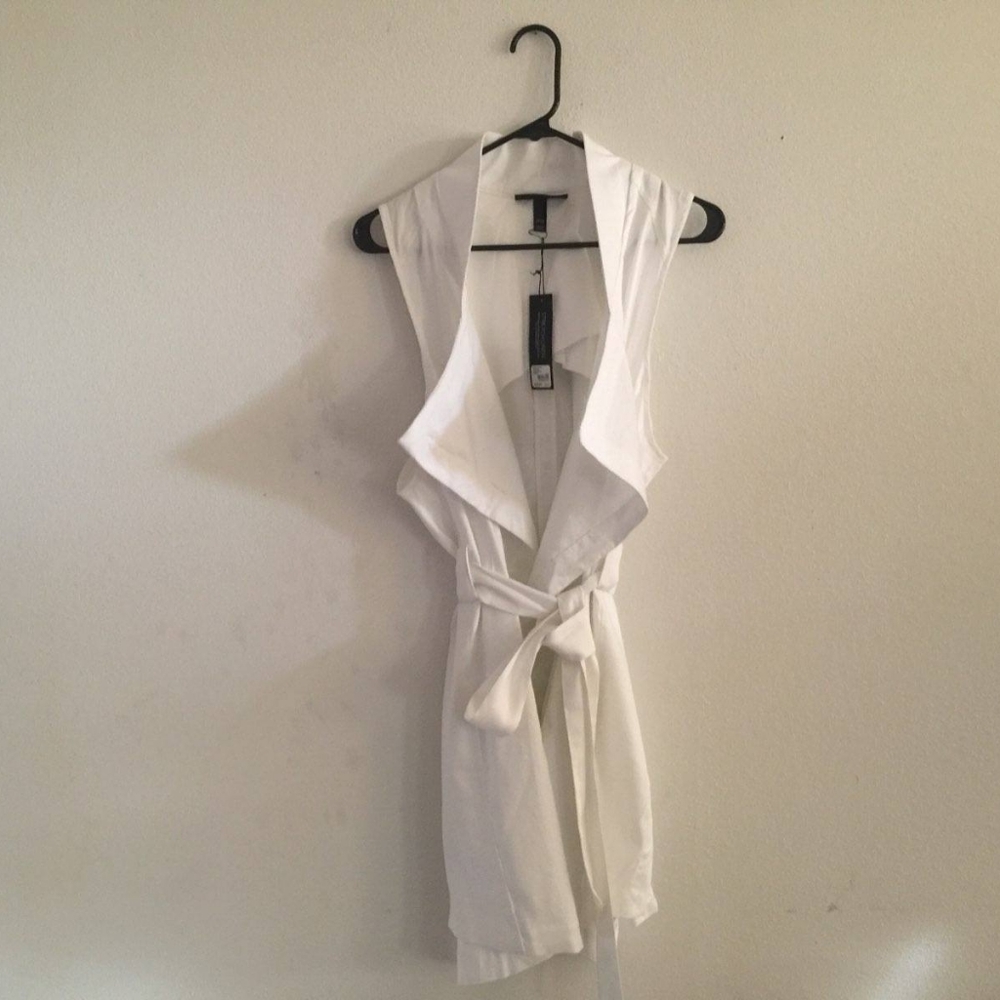 Lightweight stretch linen robe